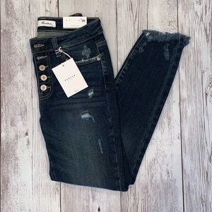 Kan Can Ankle Skinny Jeans *2 SIZES LEFT*